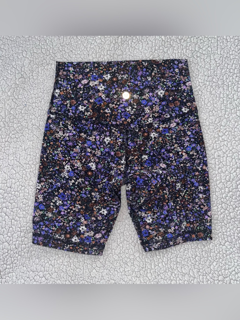 Lululemon Align High Rise Shorts - Picture 3 of 13